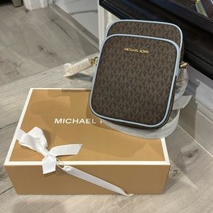 MICHAEL Michael Kors NWT Jet Set Travel Pale Blue Chain Crossbody Bag